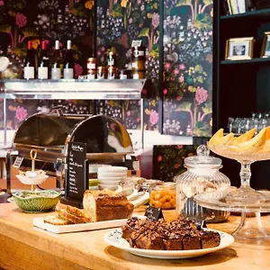 https://grand-hotel-de-la-poste-lyon-sud-vienne.hotels-rhonealpes.com