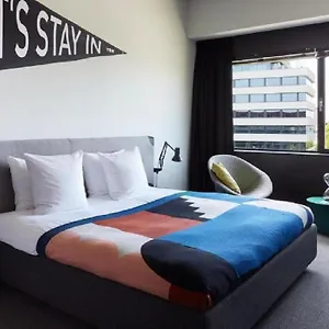 https://tsh-amsterdam-west.utrechthotels.net