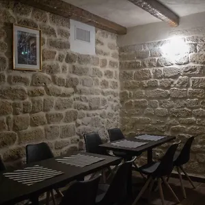 https://rooms-dreams.fr-paris.fr