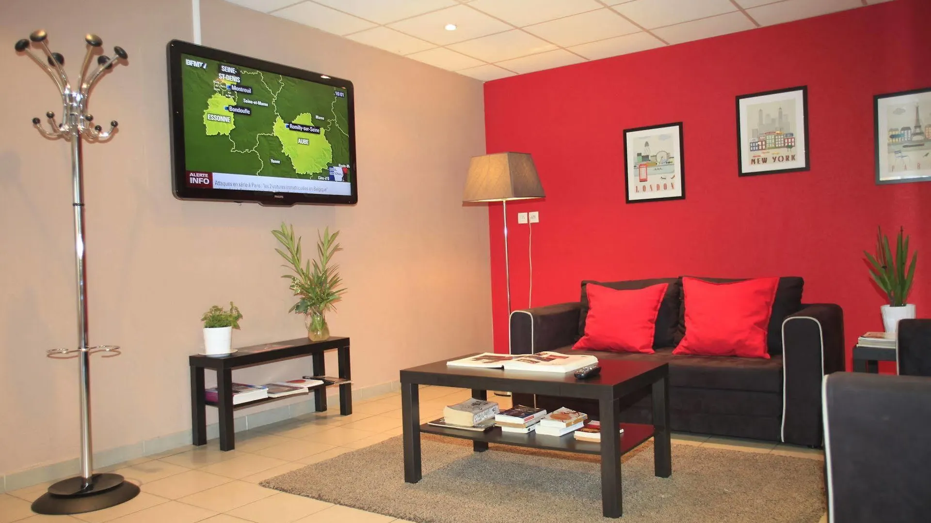 Comfort Aparthotel Aix Le Tholonet Hotel